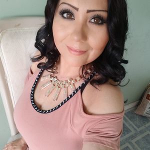 Meet your Posher, Claudia